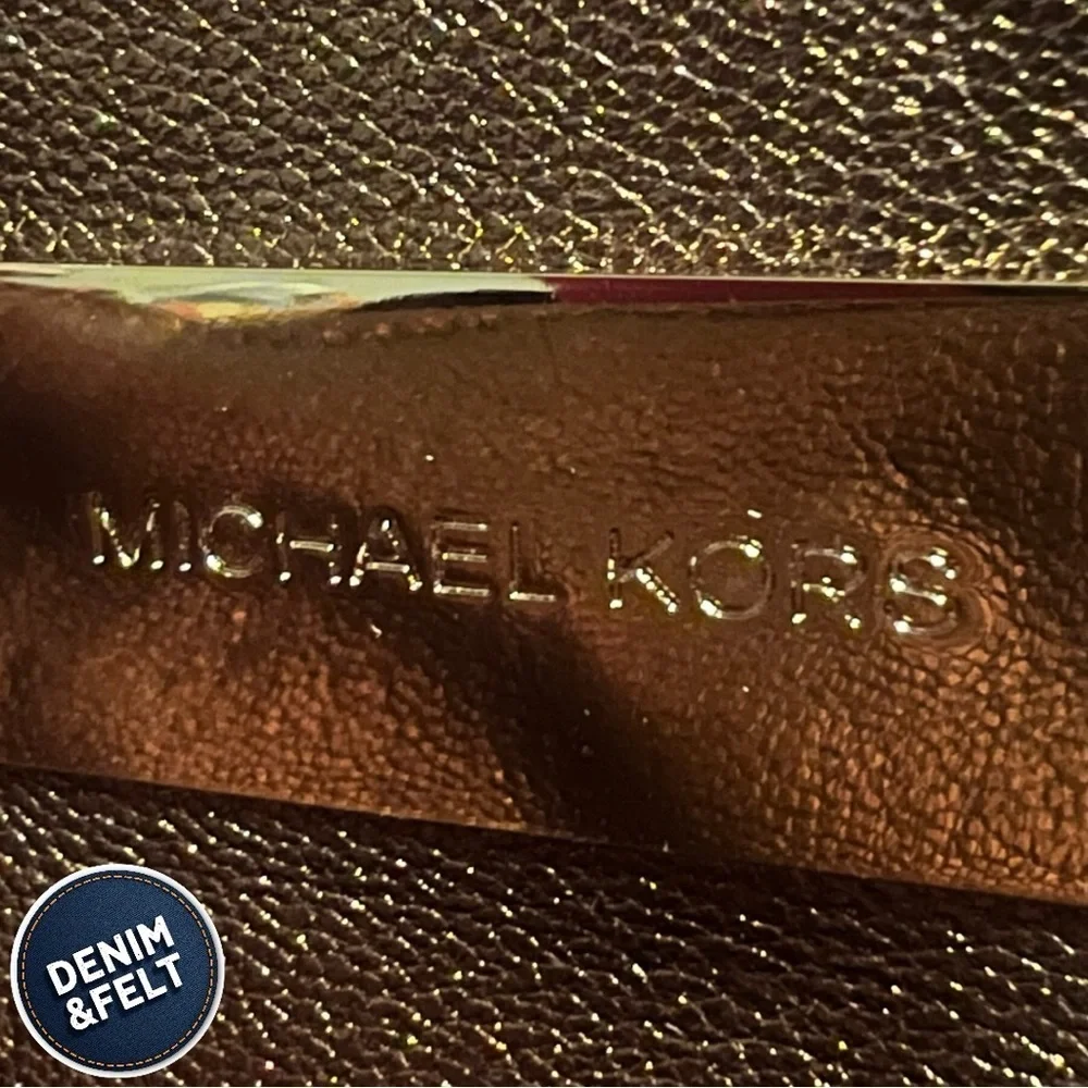 Michael Kors Womens Gold Embossed Reptile Skin Envelope Clutch Bag/Crossbody 🐍 - Picture 5 of 14